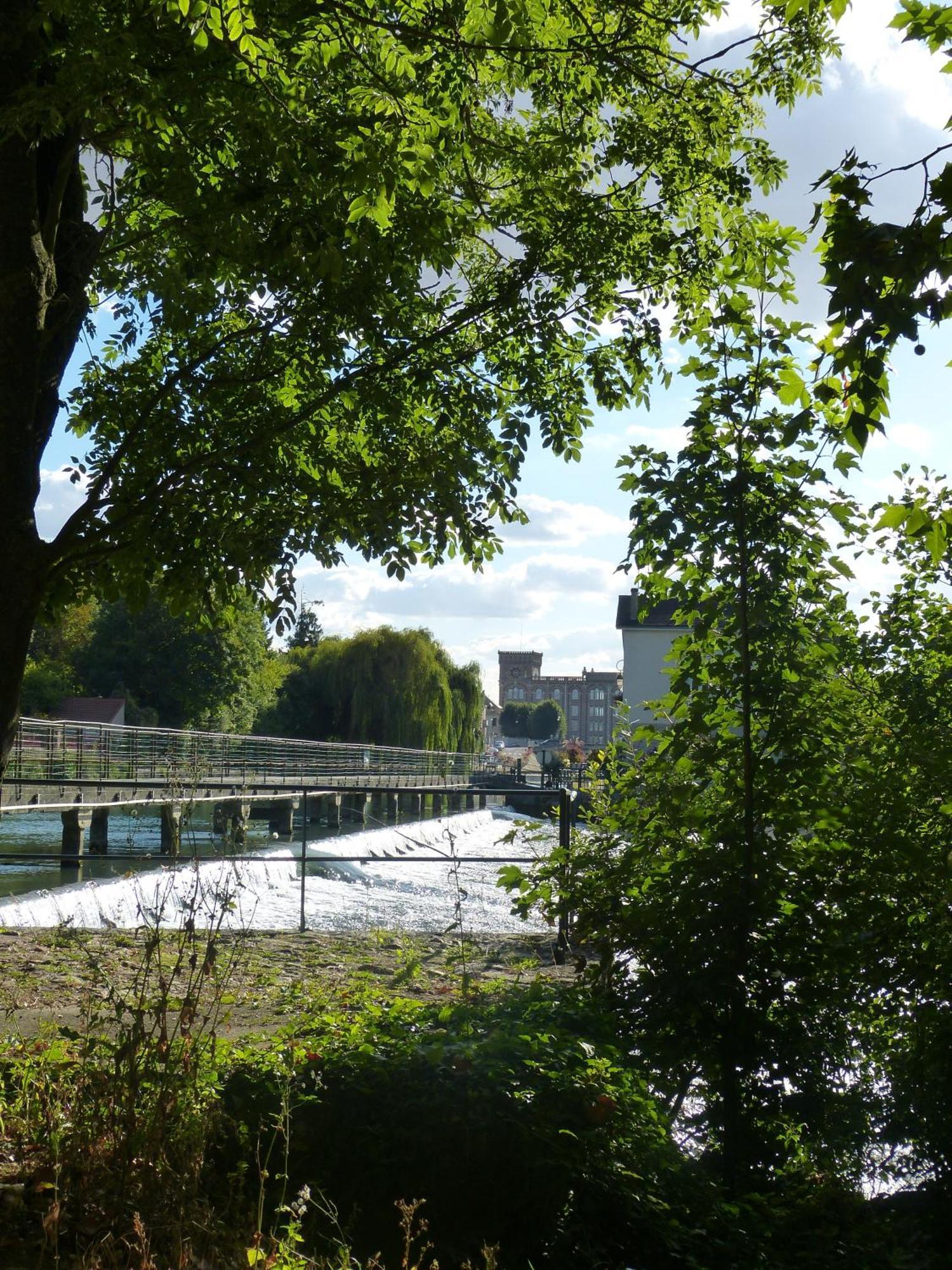 Hotel Saint Laurent Nogent-sur-Seine Exterior foto