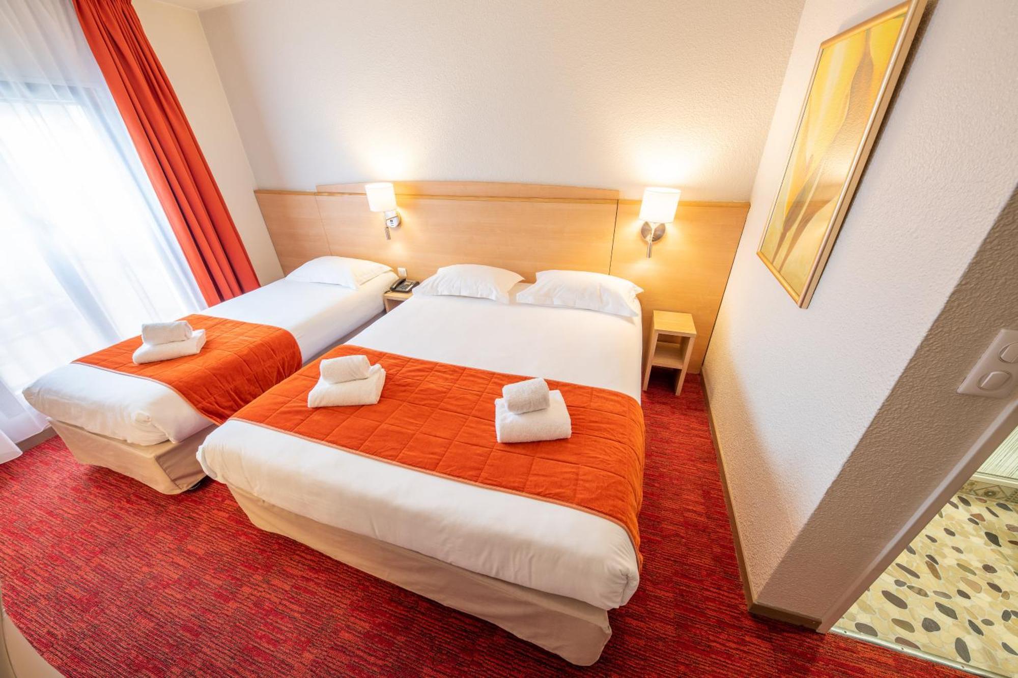 Hotel Saint Laurent Nogent-sur-Seine Habitación foto
